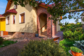 Prodej domu 207 m², Starý Plzenec