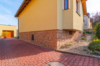 Prodej domu 207 m², Starý Plzenec
