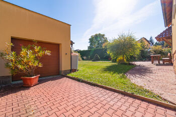 Prodej domu 207 m², Starý Plzenec