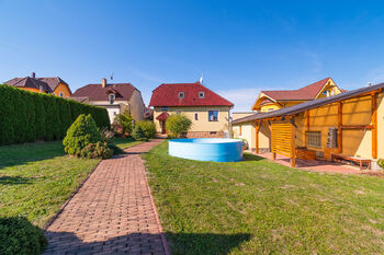 Prodej domu 207 m², Starý Plzenec