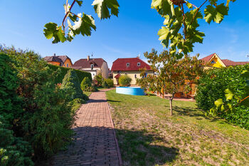 Prodej domu 207 m², Starý Plzenec