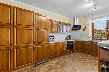 Prodej domu 207 m², Starý Plzenec