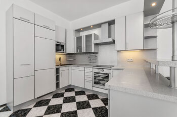 Prodej bytu 2+kk v osobním vlastnictví 86 m², Plzeň