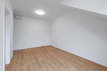 Pronájem bytu 1+kk v osobním vlastnictví 23 m², Husinec