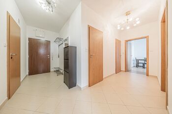 Prodej bytu 3+kk v osobním vlastnictví 67 m², Praha 5 - Hlubočepy