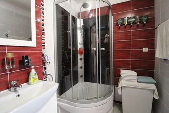 Prodej domu 292 m², Dobkovice