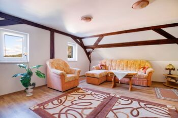 Prodej domu 292 m², Dobkovice