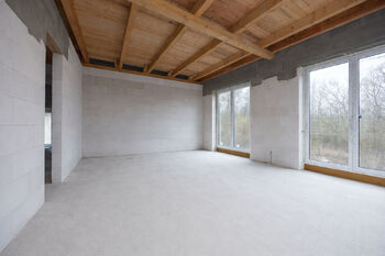 Interiér současný stav - Prodej domu 199 m², Jílové u Prahy