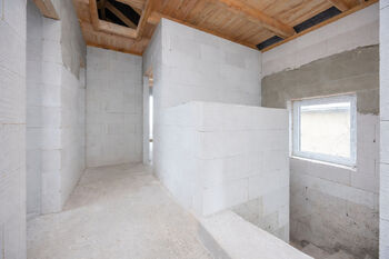 Interiér současný stav - Prodej domu 199 m², Jílové u Prahy