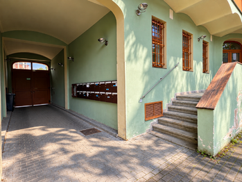 Prodej bytu 3+1 v osobním vlastnictví 82 m², Praha 6 - Břevnov