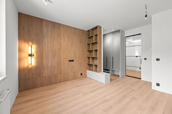 obývací prostor 2 - Prodej bytu 2+kk v osobním vlastnictví 40 m², Praha 8 - Libeň