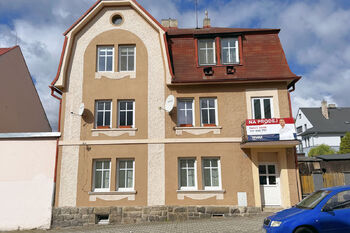 Vchod  - Prodej bytu 3+1 v osobním vlastnictví 68 m², Nejdek