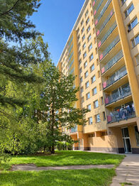Exteriér - Pronájem bytu 2+kk v osobním vlastnictví 63 m², Praha 8 - Kobylisy