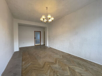 Prodej bytu 2+1 v osobním vlastnictví 50 m², Praha 9 - Hloubětín