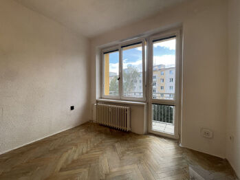 Prodej bytu 2+1 v osobním vlastnictví 50 m², Praha 9 - Hloubětín