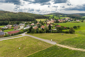 Prodej pozemku 1183 m², Obory