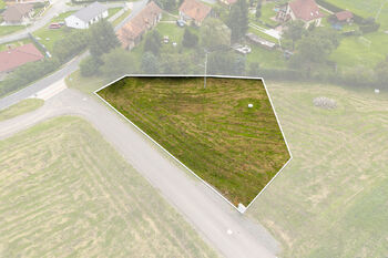 Prodej pozemku 1183 m², Obory