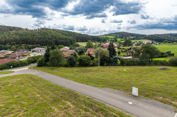 Prodej pozemku 1183 m², Obory
