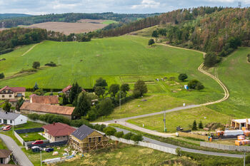 Prodej pozemku 1183 m², Obory