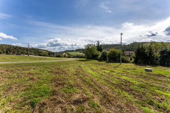 Prodej pozemku 1183 m², Obory