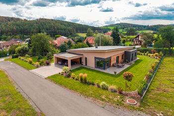 Prodej pozemku 1183 m², Obory