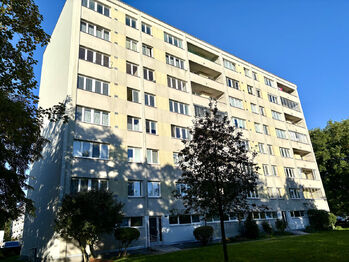 Prodej bytu 3+1 v osobním vlastnictví 56 m², Pardubice