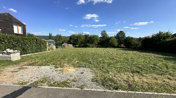 Prodej pozemku 981 m², Nesvačily