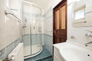 Prodej domu 232 m², Dolní Břežany