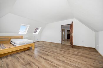 Prodej domu 232 m², Dolní Břežany