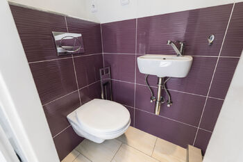 Pronájem domu 196 m², Zvole