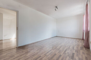 Pronájem domu 196 m², Zvole
