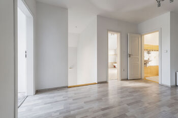 Pronájem domu 196 m², Zvole