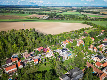 Letecký snímek - okolí nemovitosti - Prodej domu 90 m², Všetaty