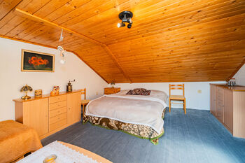 2. pokoj v podkroví - Prodej domu 90 m², Všetaty