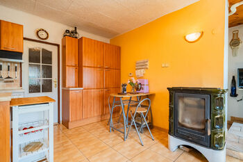 Jídelní kout - Prodej domu 90 m², Všetaty