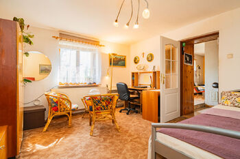 Ložnice - Prodej domu 90 m², Všetaty