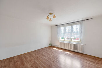 +420 721 415 122|Lucie Krechterová|lucie.krechterova@remax.cz - Prodej domu 288 m², Orlová