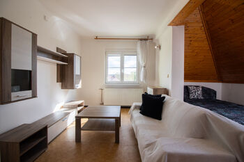 Pronájem bytu 1+kk v osobním vlastnictví 46 m², Senohraby