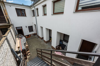 Rodinný dům Rotalova, Brno, se 3 bytovými jednotkami a zahradou - Prodej domu 208 m², Brno