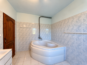 Prodej domu 235 m², Toužim
