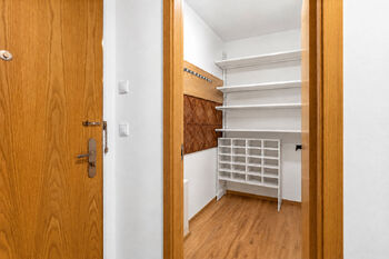 Prodej bytu 3+kk v osobním vlastnictví 90 m², Praha 10 - Hostivař
