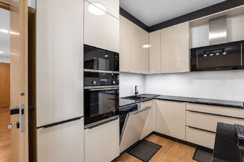 Prodej bytu 3+kk v osobním vlastnictví 90 m², Praha 10 - Hostivař