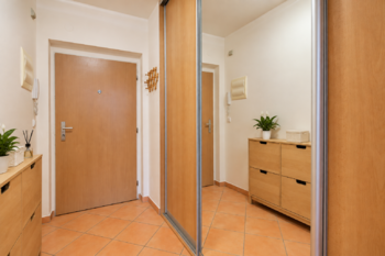 Prodej bytu 1+kk v osobním vlastnictví 35 m², Praha 10 - Strašnice