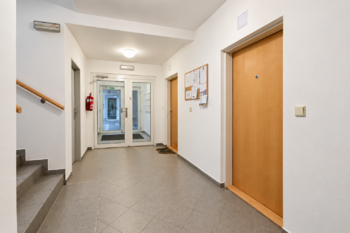 Prodej bytu 1+kk v osobním vlastnictví 35 m², Praha 10 - Strašnice
