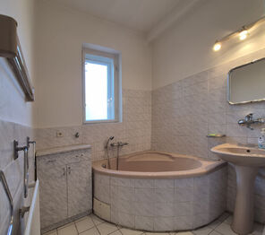 Prodej domu 330 m², Letovice