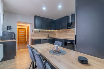 Prodej bytu 4+1 v osobním vlastnictví 134 m², Praha 10 - Královice