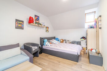Prodej bytu 4+1 v osobním vlastnictví 134 m², Praha 10 - Královice