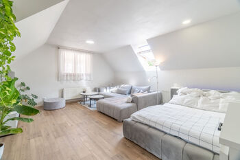 Prodej bytu 4+1 v osobním vlastnictví 134 m², Praha 10 - Královice