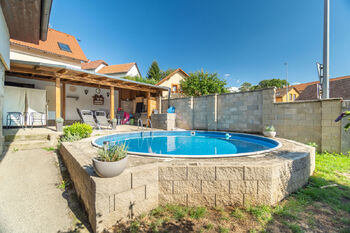 Prodej bytu 4+1 v osobním vlastnictví 134 m², Praha 10 - Královice