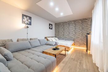 Prodej bytu 4+1 v osobním vlastnictví 134 m², Praha 10 - Královice